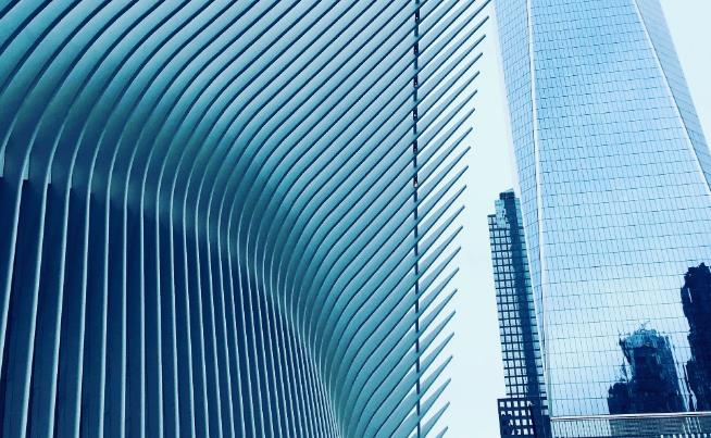 建筑公司的法人如何變更，資質(zhì)也要變更嗎？